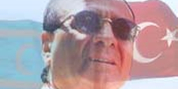 Ekrem Pamukçu kimdir?