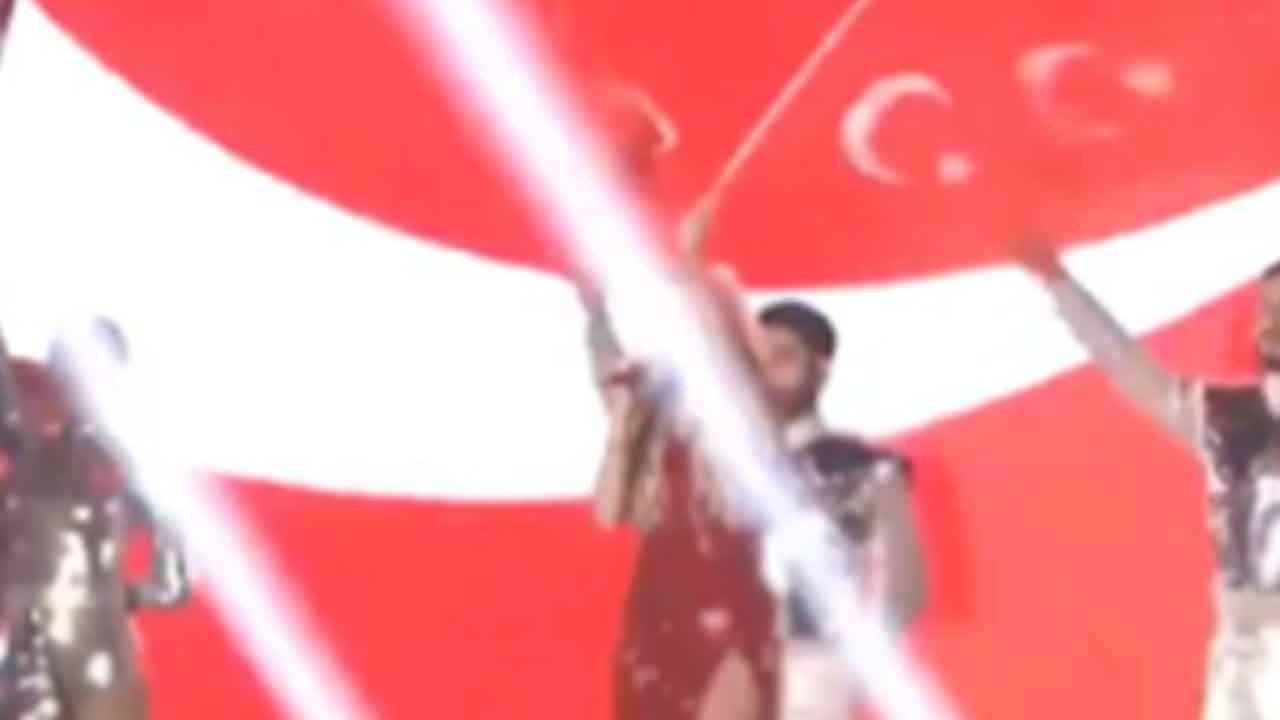 Ekrem’den liyakat ‘Hadise’si! Donla çıkar sahneye, başladı 6 milyonu yemeye