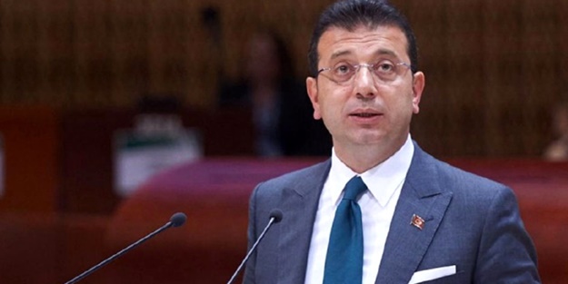 Ekrem'den üniversiteli kızlara anlamsız hediye