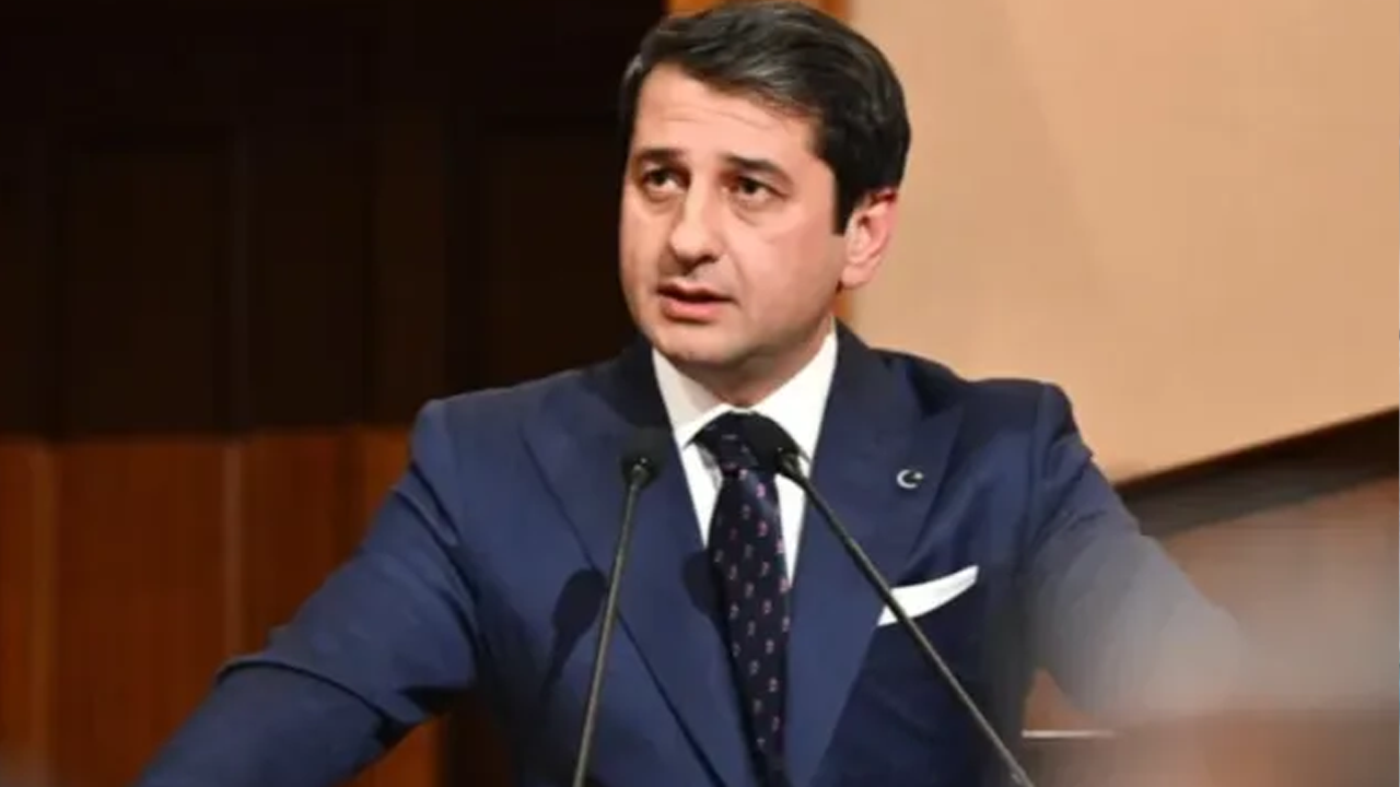 Ekrem’in danışmanı uyanmaya başladı: ‘Çözüm yok şov var’ itirafı!