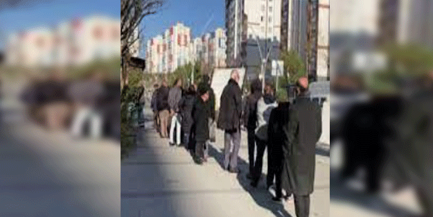 Ekrem'in halk ekmek tiyatrosu fena patladı!