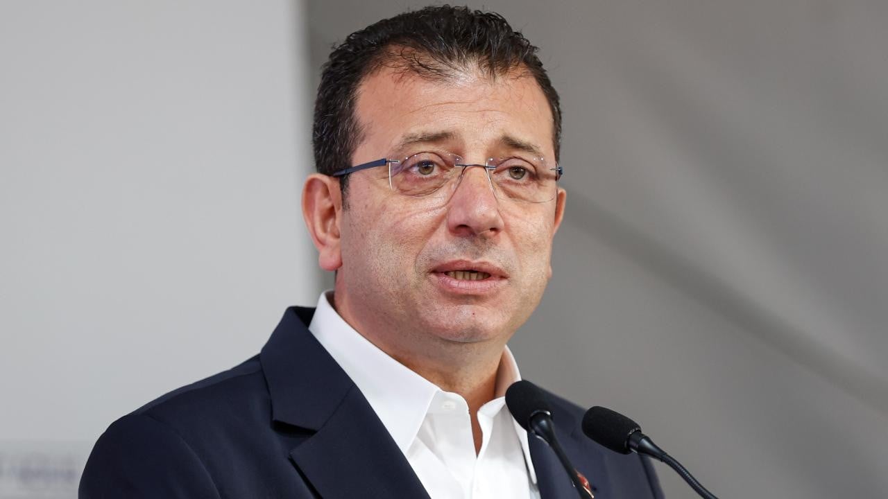 Ekrem’in makam aracı davası başladı