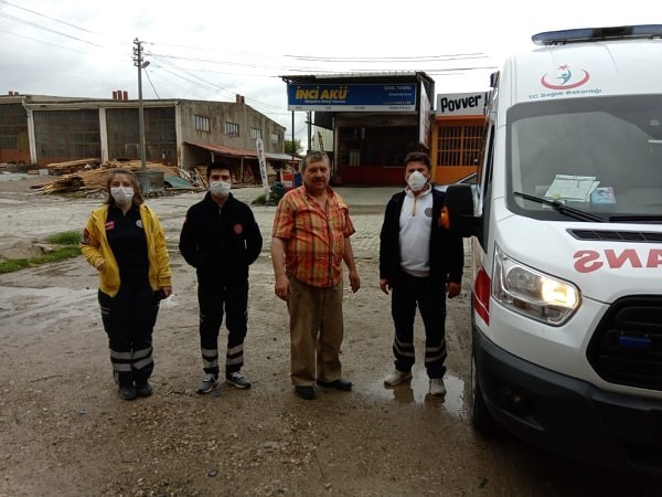 Eksozu kopan ambulansı tamir etti, ücret almadı 