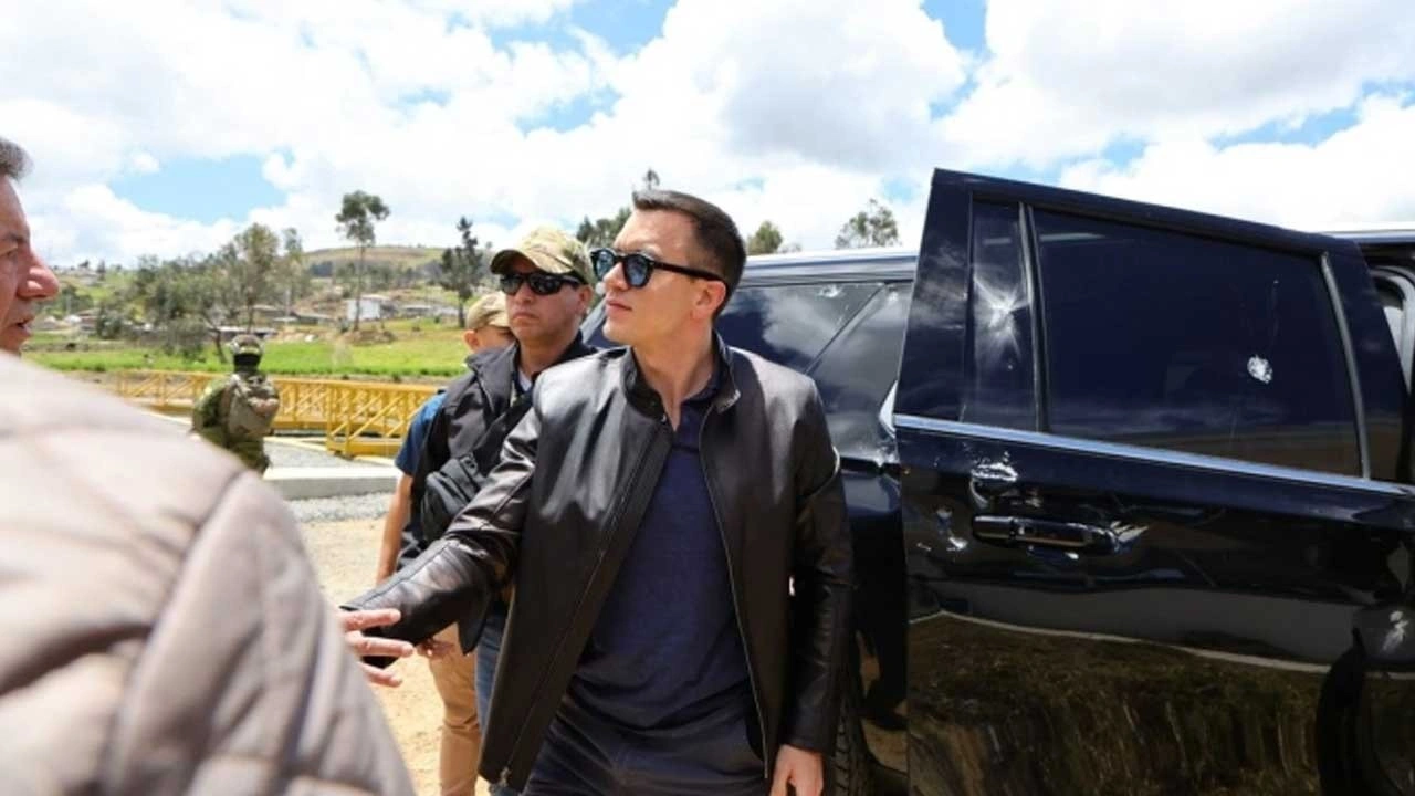 Ekvador Devlet Başkanı Noboa’nın aracına taş yağdı!