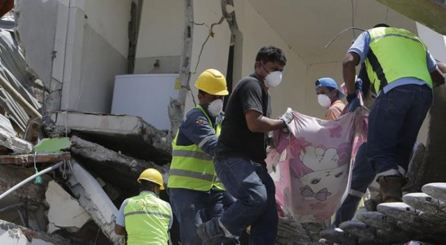 Ekvador'da ölü sayısı her geçen saatte artıyor