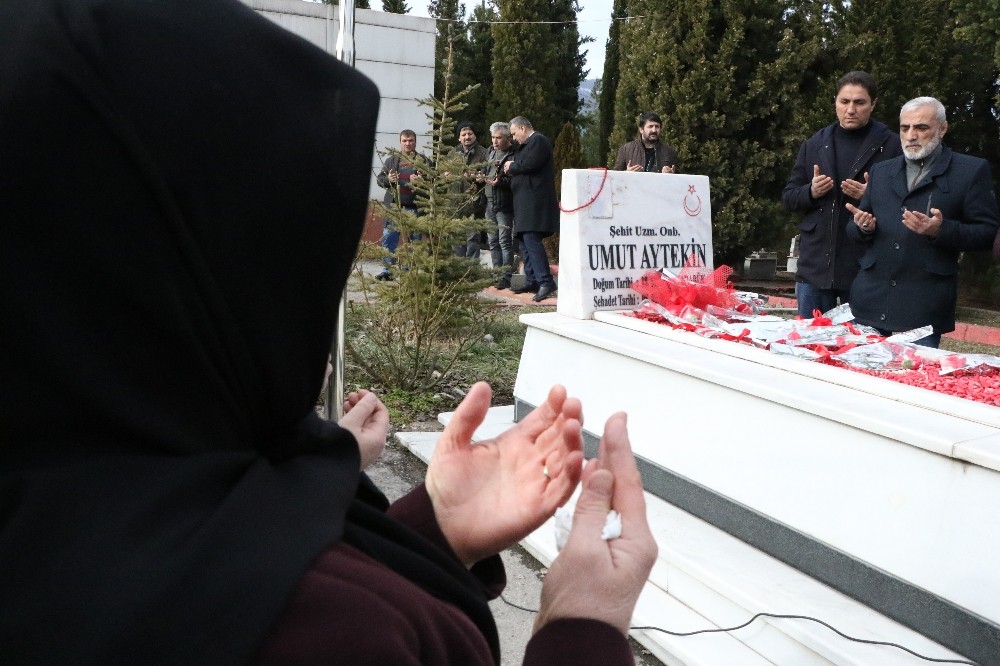 El Bab şehidi şehit oluşunun 3. yılında mezarı başında anıldı 