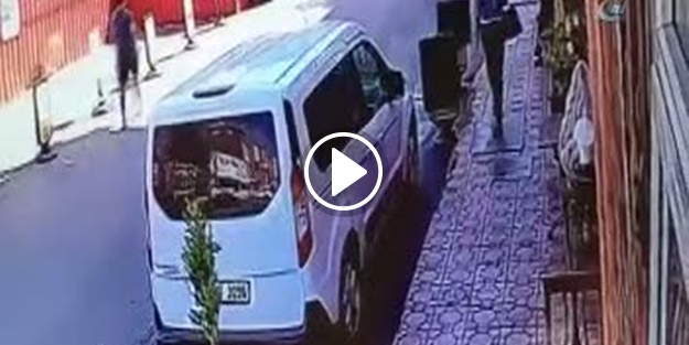 El frenini çekmeyi unuttuğu aracını bakın nasıl kurtardı!