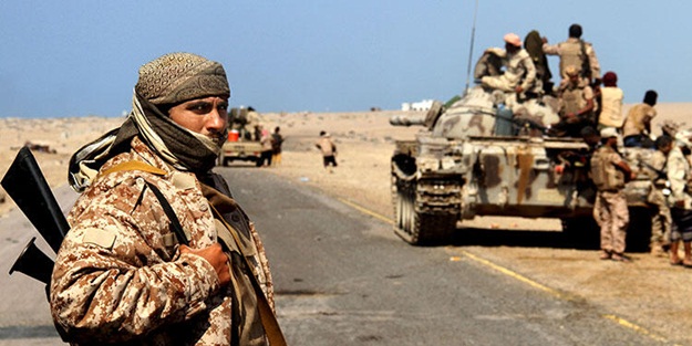 El koydukları paraları Suudi Arabistan birliklerine teslim ettiler