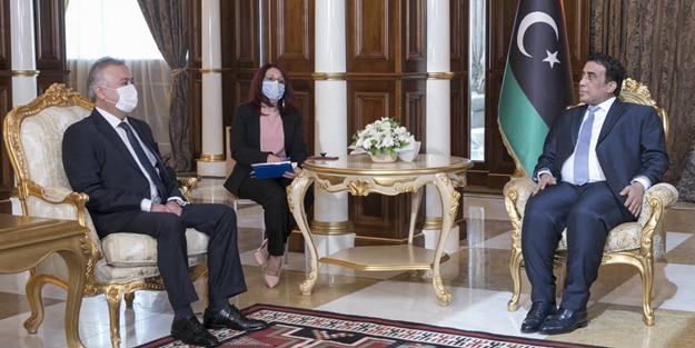 El-Menfi'ye Trablus Büyükelçisi Yılmaz'dan güven mektubu