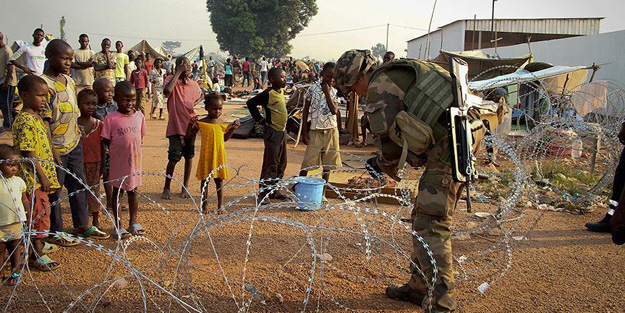 El Nino Kenya'da 100 can aldı