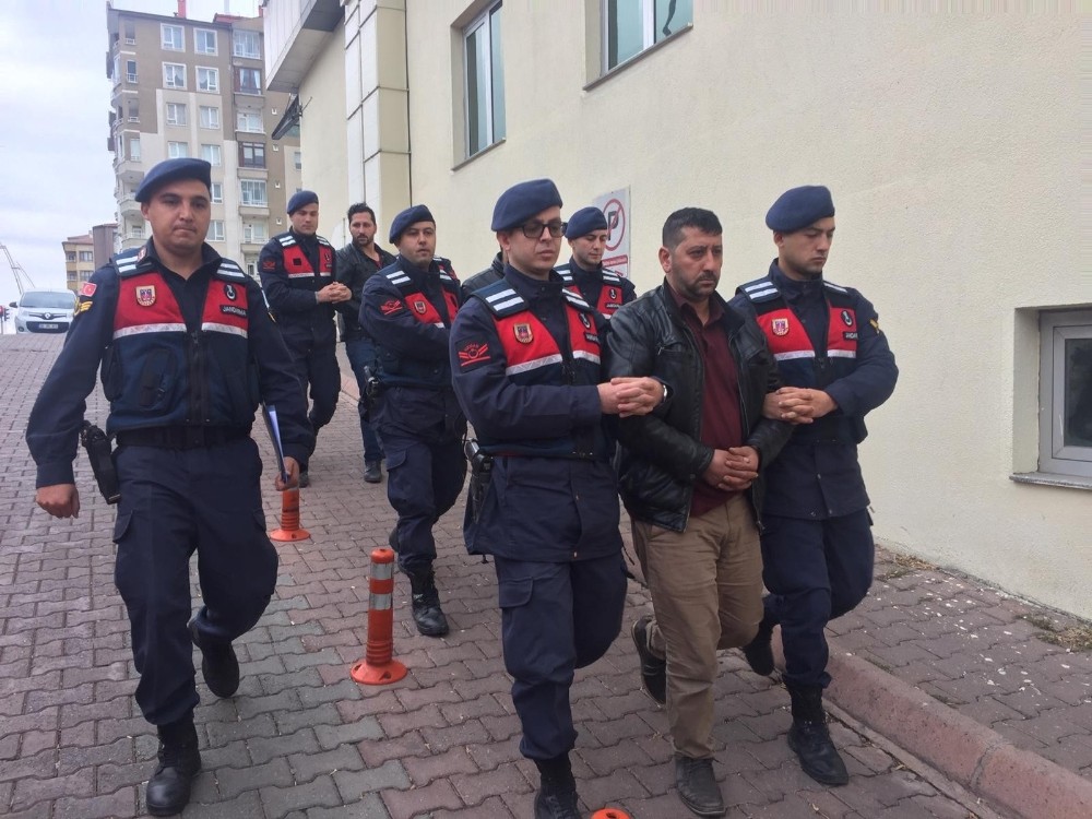 El Nusra operasyonunda 2 tutuklama 