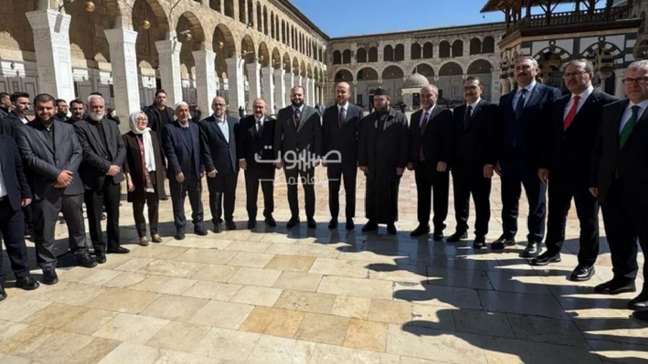 El Şara ile Bilal Erdoğan, Emevi Camii’nde namaz kıldı