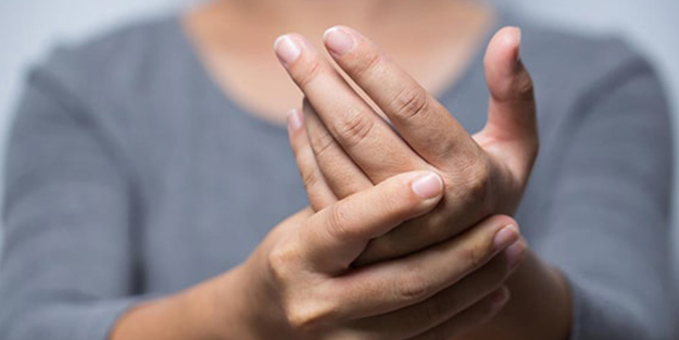 El uyuşması yaşayanlar dikkat! Hemen doktora başvurun