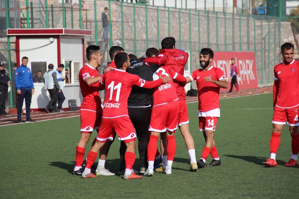 Elazığ Belediyespor’da 3 futbolcu sakatlandı 