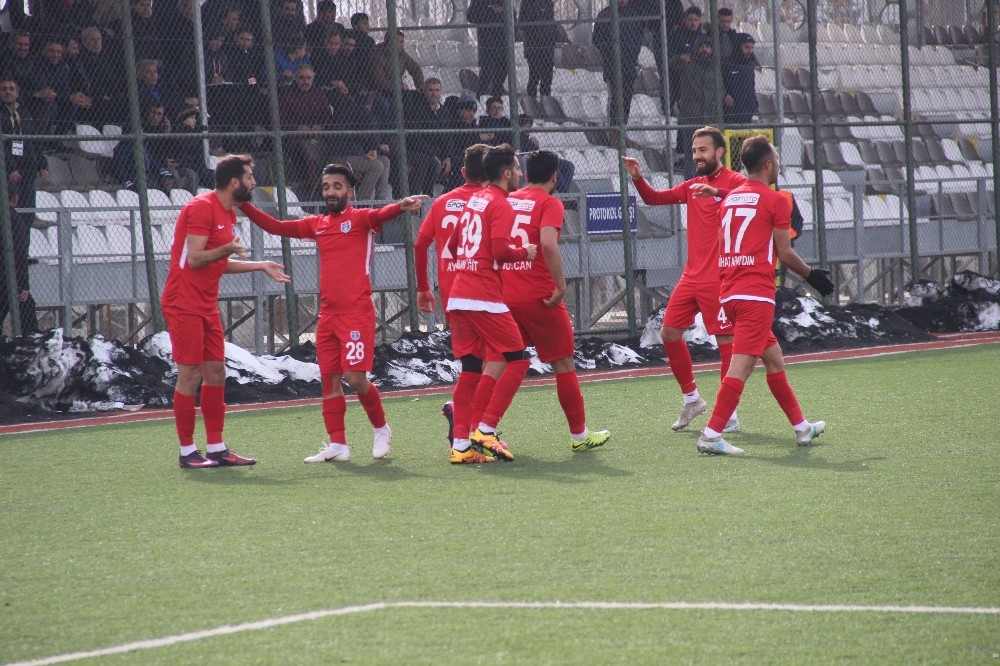 Elazığ Belediyespor’dan 10 imza 