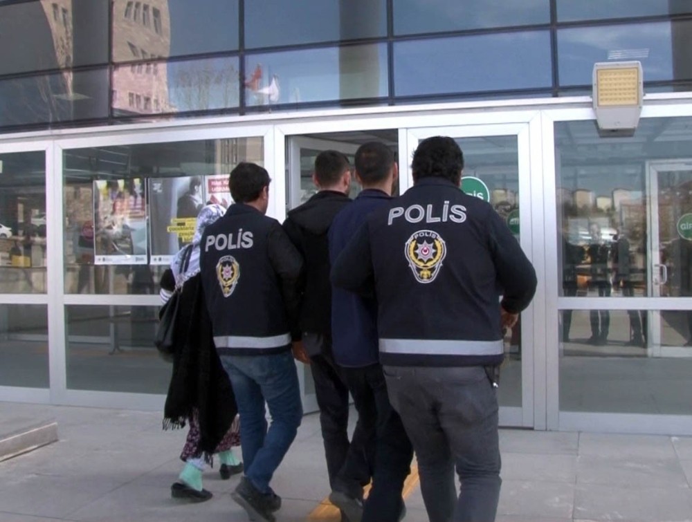 Elazığ polisinden şok uygulamalar: 23 şüpheli tutuklandı 