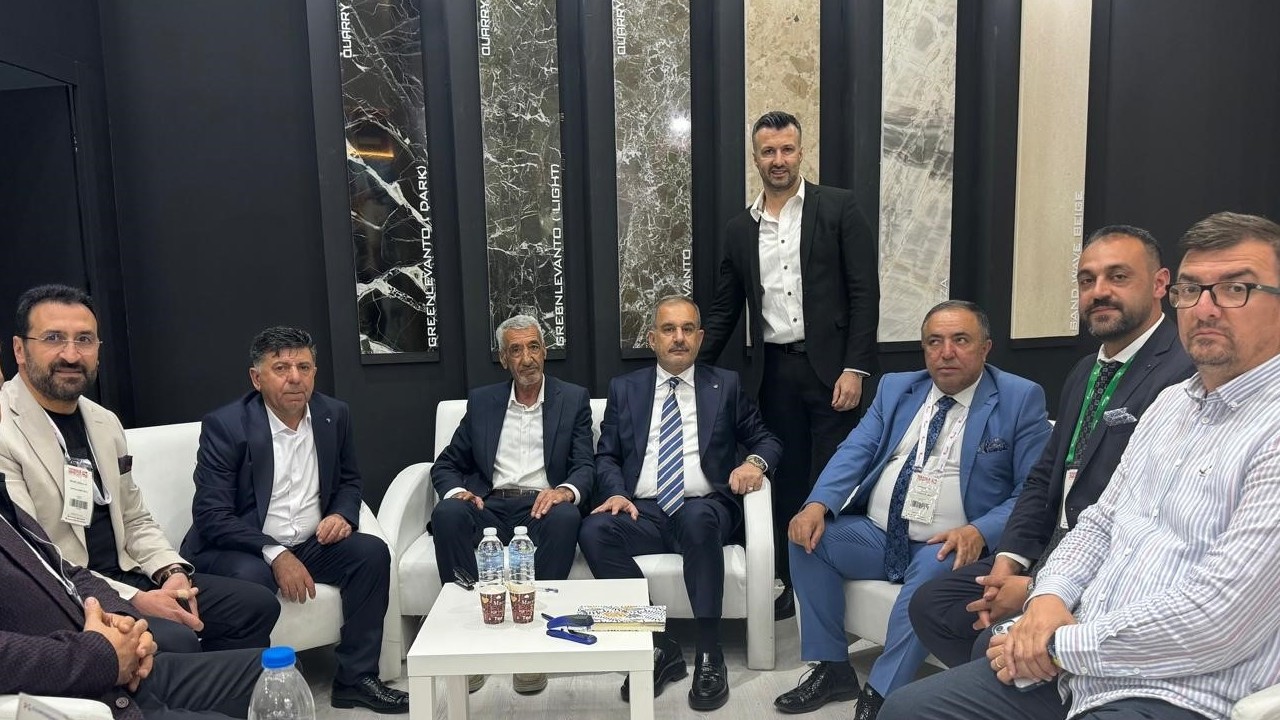 Elazığ TSO Başkanı Alan, İzmir’deki Doğaltaş Fuarı’nda Elazığlı firmaları yalnız bırakmadı