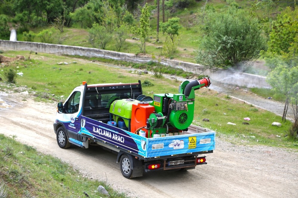 Elazığ’da 10 yeni araçla dezenfekte ve ilaçlama çalışması 