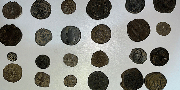 470 tarihi sikke satmak isteyen şüpheli suçüstü yakalandı