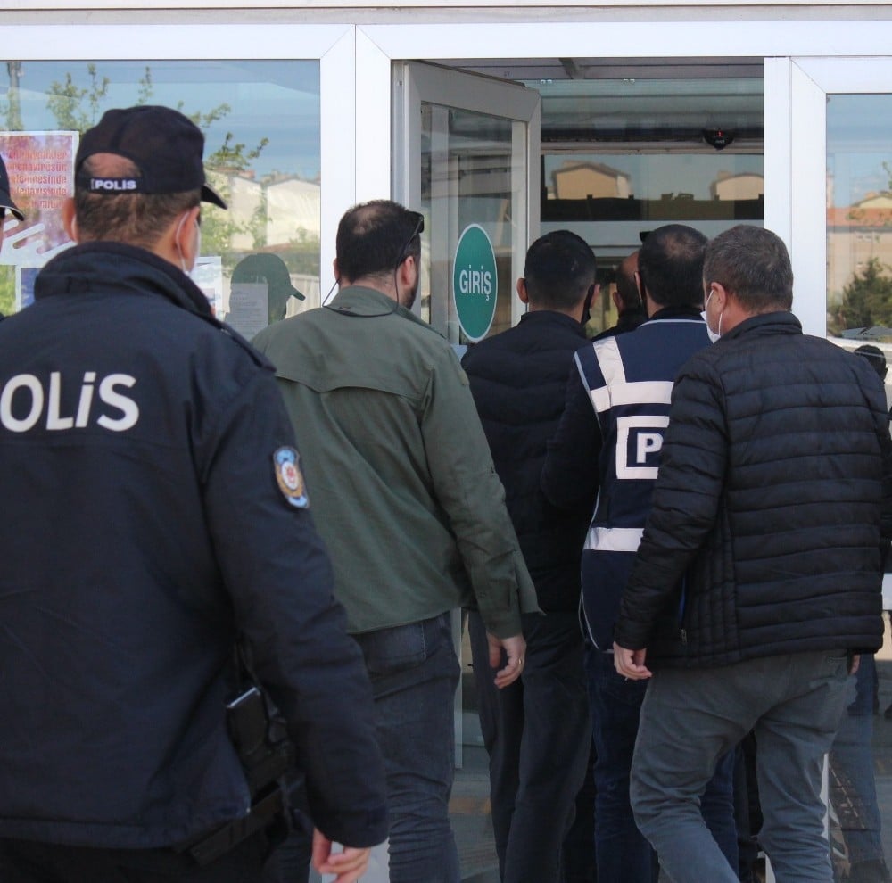 Elazığ’da beyzbol sopalı, şantajcı ve işkenceci çete çökertildi 