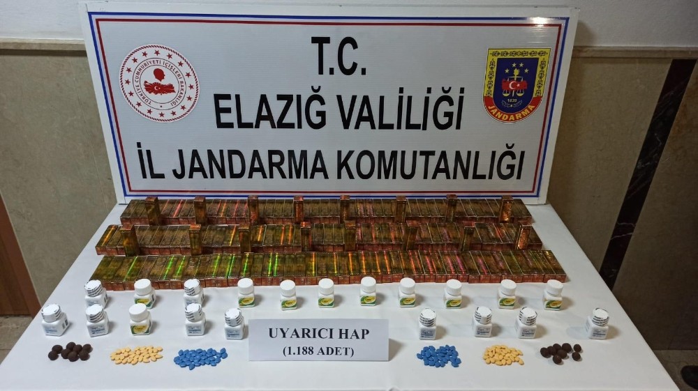 Elazığ’da bin 308 adet uyarıcı hap ele geçirildi 