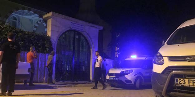 Elazığ’da cami avlusunda erkek cesedi bulundu
