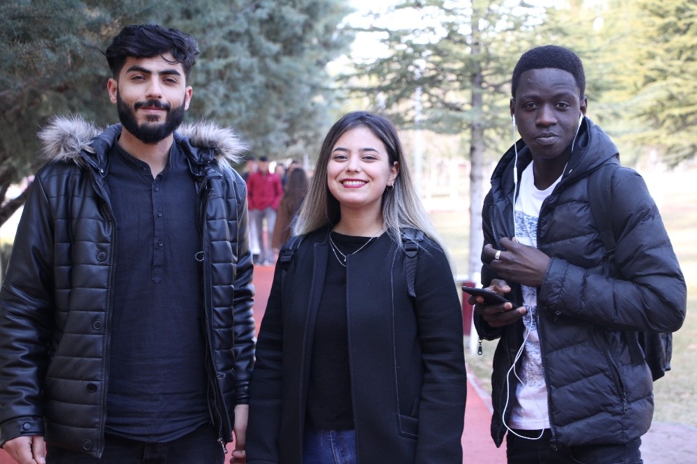 Elazığ’da depremin ardından Fırat Üniversitesi’nde de eğitim başladı 