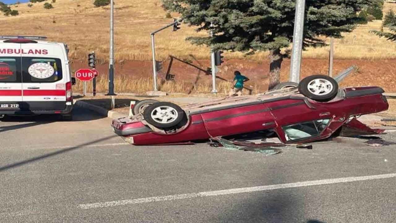 Elazığ'da feci kaza! Tofaş takla attı!