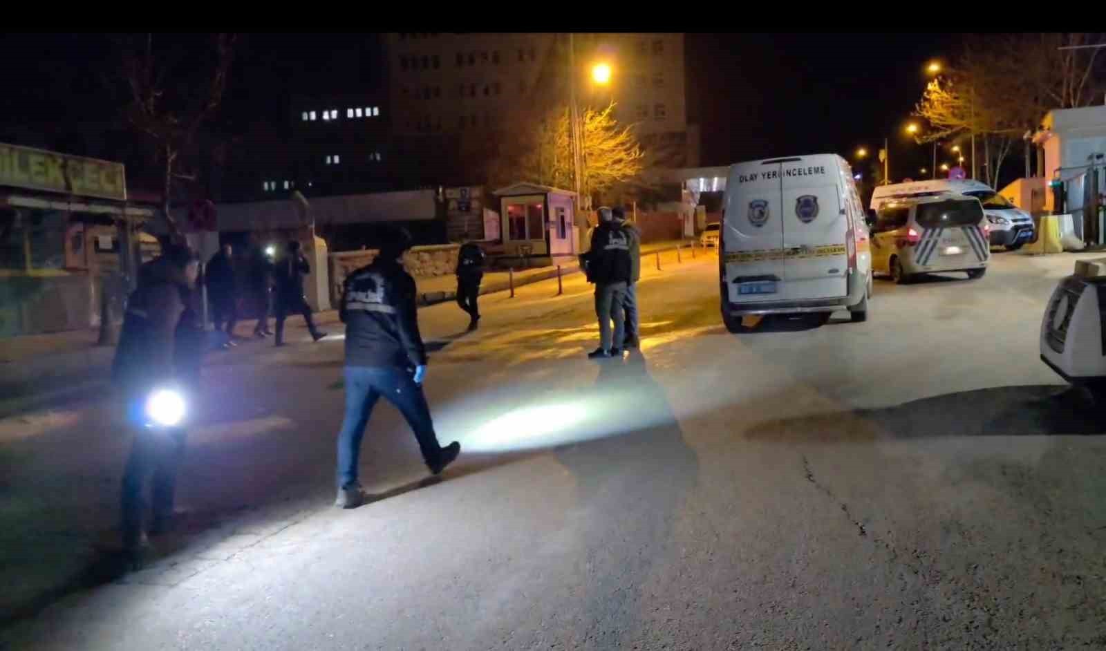 Elazığ’da gece yarısı dehşet! Silah sesleri mahalleyi ayağa kaldırdı: Yaralılar var…