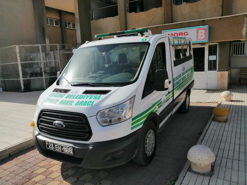 Elazığ’da genç adam, serinlemek için girdiği gölette hayatını kaybetti 