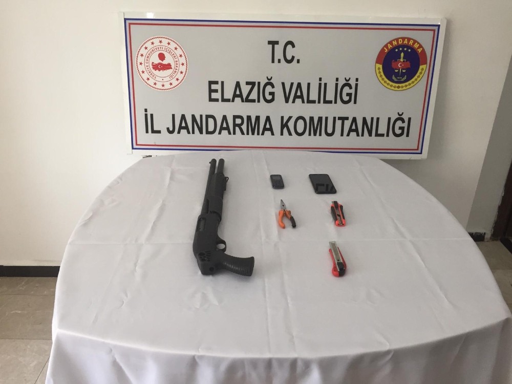 Elazığ’da jandarma ekipleri hırsızları suç üstü yakaladı 