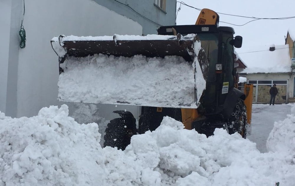 Elazığ’da kar nedeniyle 73 köy yolu ulaşıma kapandı 