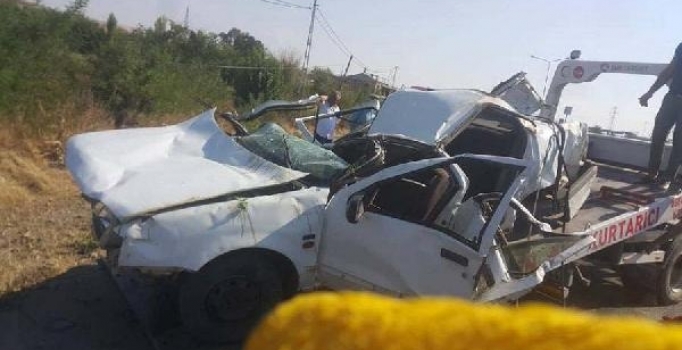 Elazığ'da kaza: 1 kişi öldü, 2 kişi yaralandı