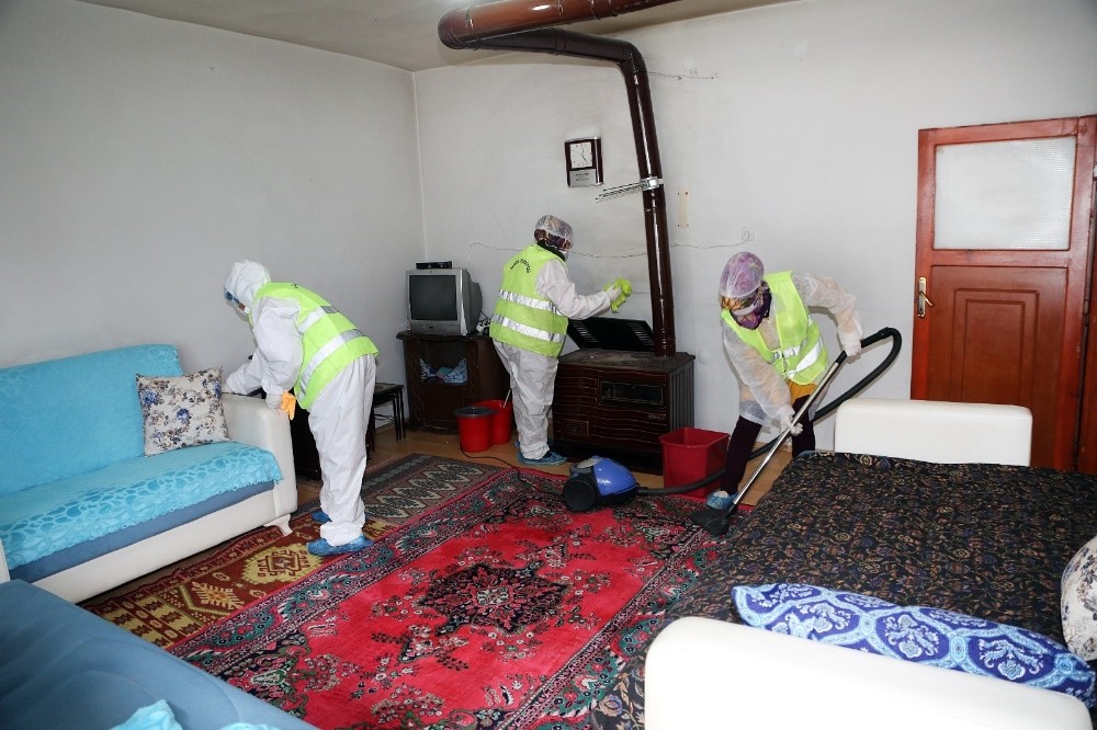 Elazığ’da korona virüse karşı tedbirler arttırılarak devam ediyor 