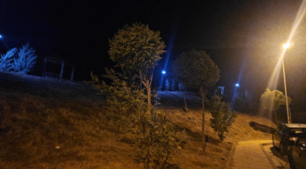 Elazığ'da kuvvetli rüzgar etkisini sürdürüyor