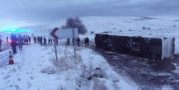 Otobüs devrildi: 26 yaralı