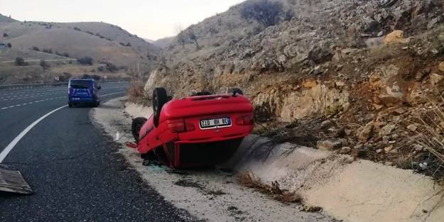 Elazığ'da otomobil devrildi! Yaralılar var