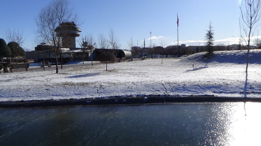 Elazığ’da soğuk hava etkisini gösteriyor 