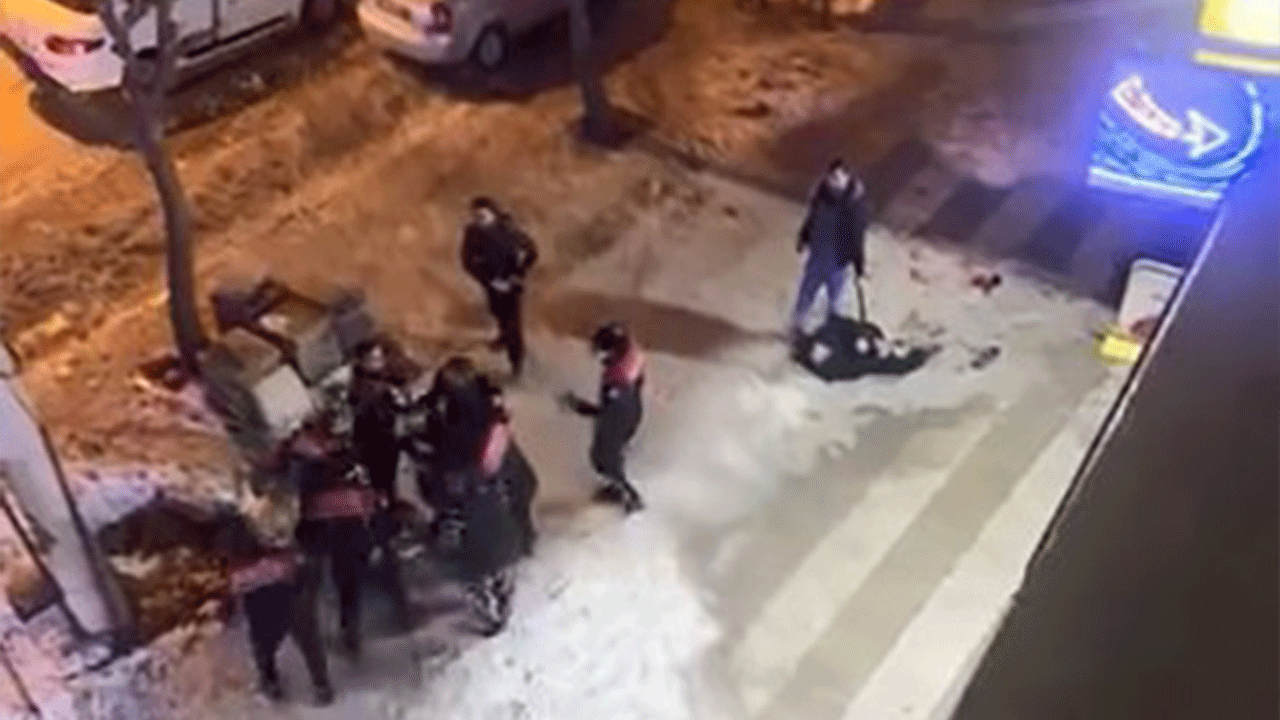 Elazığ'da sokak ortasında mermi yağmuru! İki grup birbirine girdi 2 kişi kanlar içinde kaldı