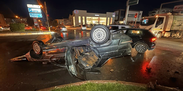 Elazığ’da ters dönen otomobil yandı