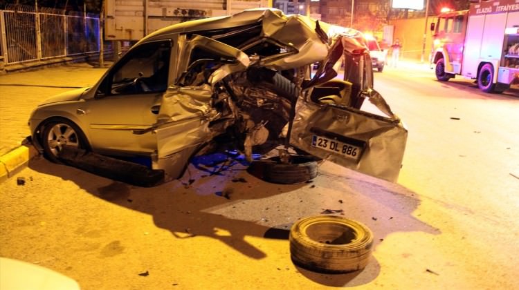 Elazığ'da trafik kazası: 1 ölü, 2 yaralı