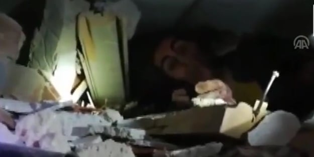 Elazığ'da Türkiye'yi ağlatan ses! 'Tamam geldik ablam'