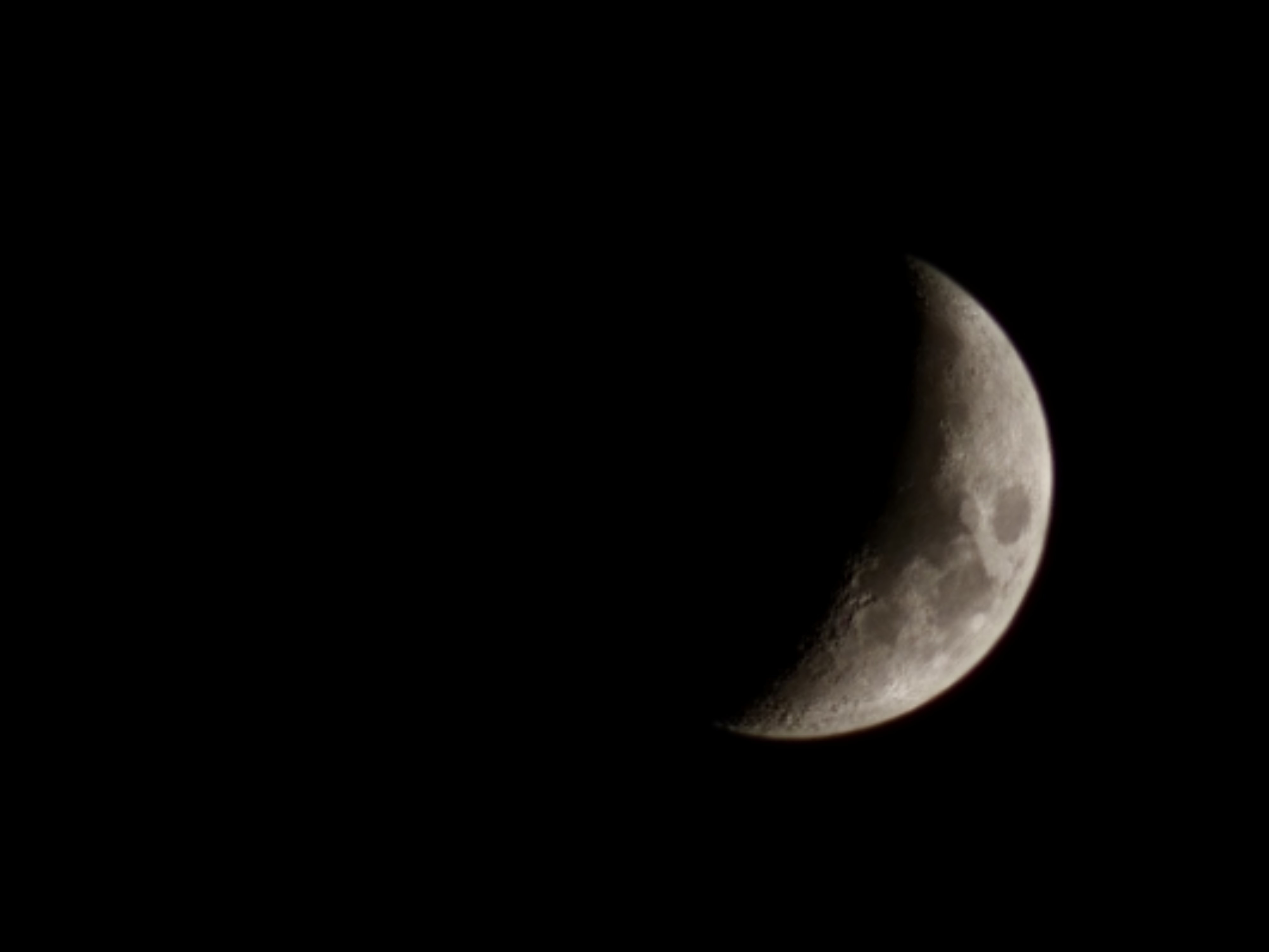 Elazığ'da yarım ay mest etti