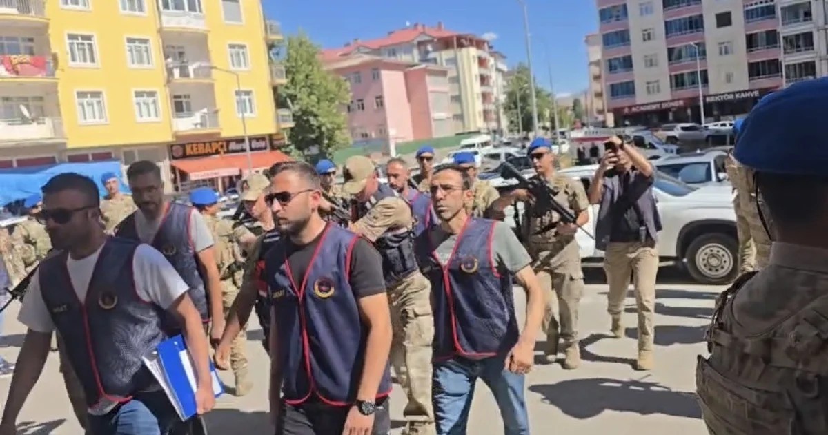 Elazığ'da yaşlı çift cinayetinin zanlısı havalimanı X-Ray görüntülerinden yakalandı