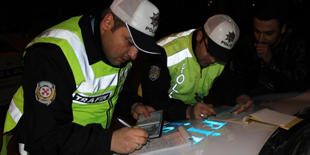 Elazığ'da yeni yılın ilk trafik cezası kesildi