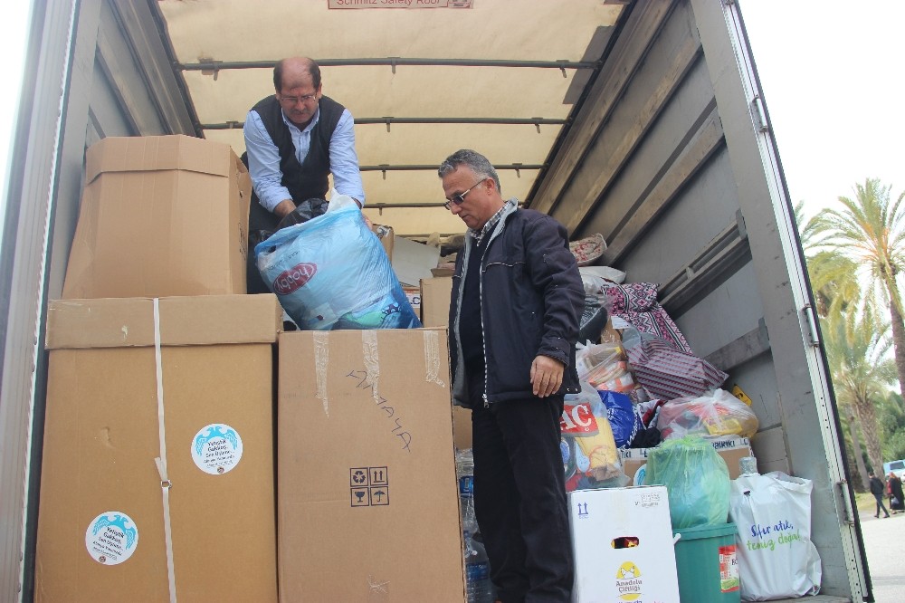 Elazığ’daki depremzedeler için Alanya’dan 2 tır yola çıktı 