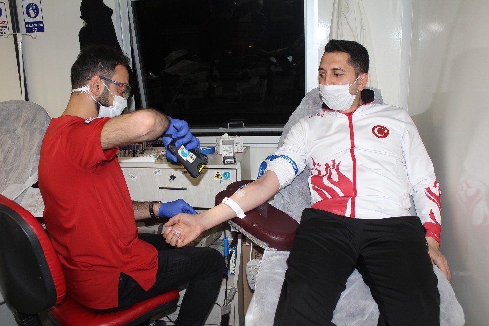 Elazığ’dan Kızılaya kan bağışı desteği 