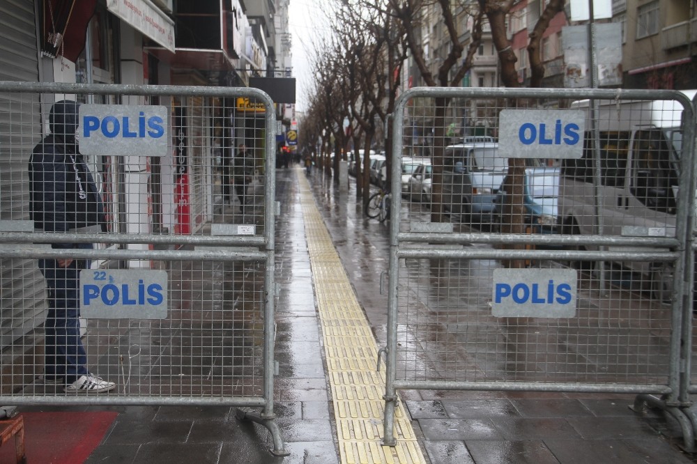 Elazığ’ın işlek caddelerinde Korona virüs önlemi arttırıldı 