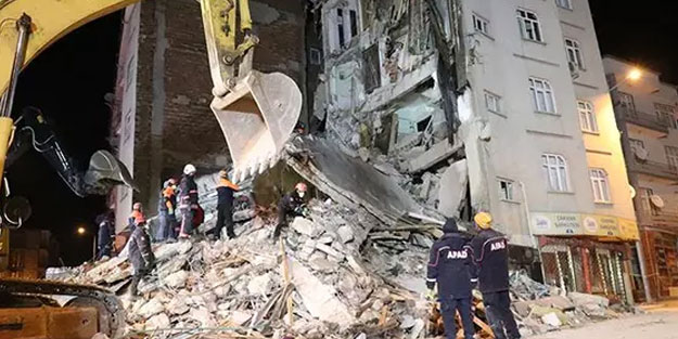 Elazığlı Depremzede Demir: Devletimiz iki saatte yanımıza geldi