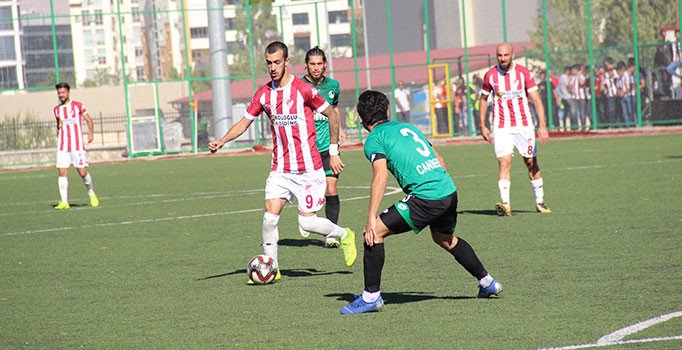 Elazığspor, Sakaryaspor engelini tek golle aştı: 1-0